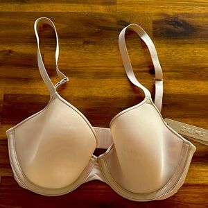 Skims Weightless Demi Bra Size 32D NWT